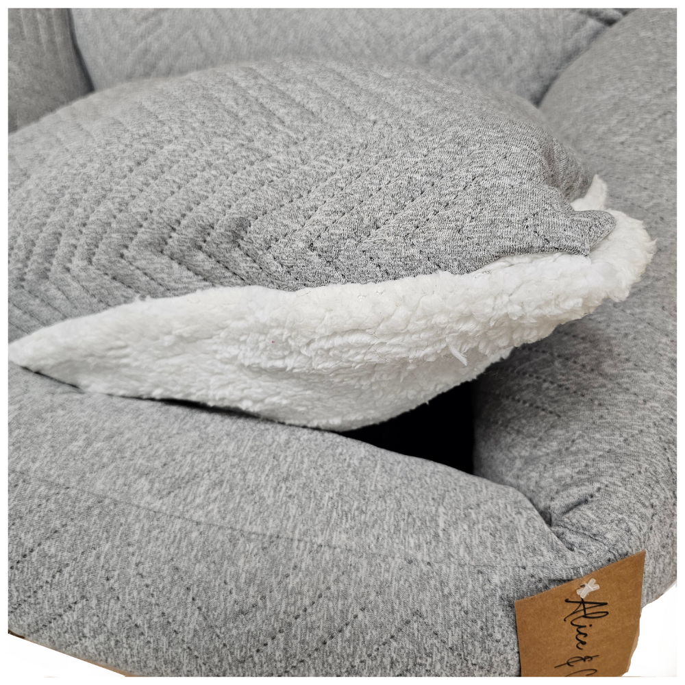 CuddleNest - Quadratisches Kuschelbett