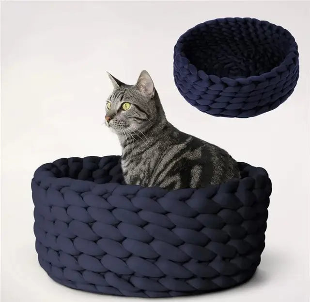 Kuscheliges Strickdesign-Katzenbett